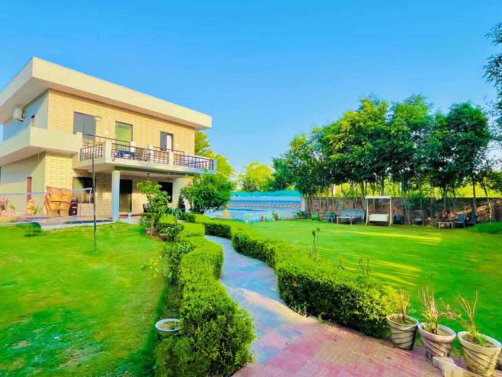 Farmhouses in Sobha Gurgaon Located in a Picturesque Setting