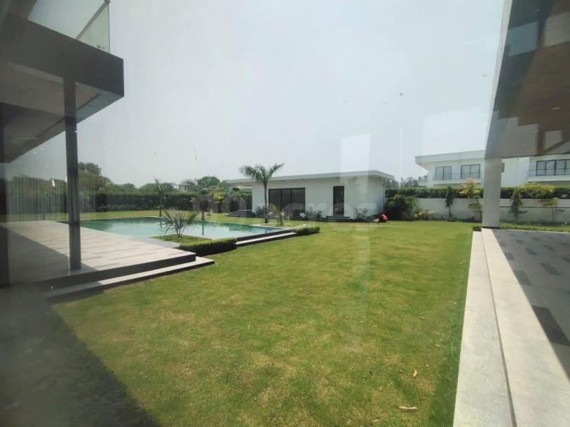 5 Bedroom Farm house 5000 sq yds in Dera Mandi, South Delhi-1