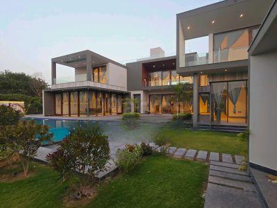 6 Bedroom Farm house in Dera Mandi, South Delhi