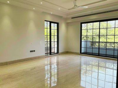 6 Bedroom Farm house 4840 sq yds in Sultanpur, South Delhi