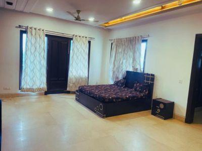 5 Bedroom Farm house 2400 sq yds in Dera Mandi, South Delhi