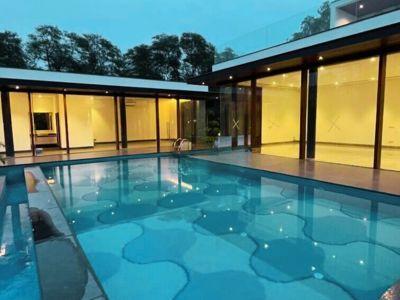 6 Bedroom Farm house 4840 sq yds in Dera Mandi, South Delhi