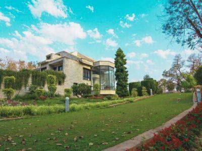 9 Bedroom Farm house 24200 sq yds in Chattarpur, South Delhi