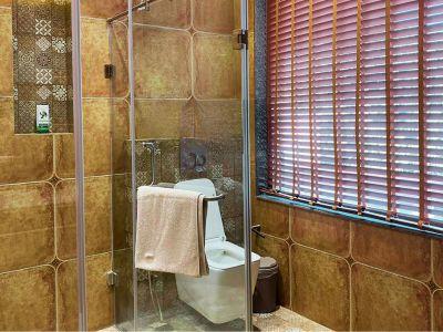 5 Bedroom Farm house 9680 sq yds in Chattarpur, South Delhi