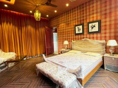 5 Bedroom Farm house 4840 sq yds in Ansal Satbari, South Delhi