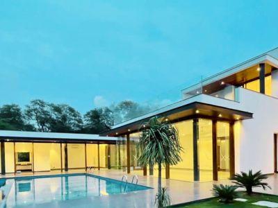 6 Bedroom Farm house 4840 sq yds in Dera Mandi, South Delhi