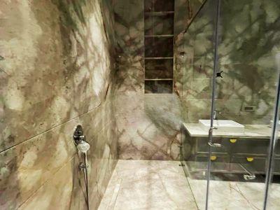 5 Bedroom Farm house 2016 sq yds in Radhey Mohan Drive, South Delhi