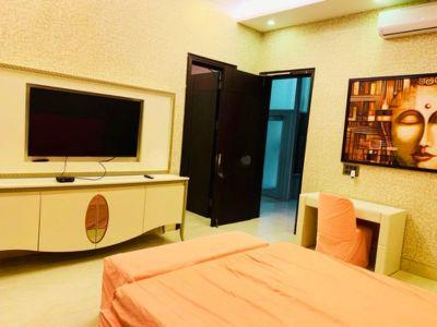 5 Bedroom Farm house 2420 sq yds in Chattarpur, South Delhi