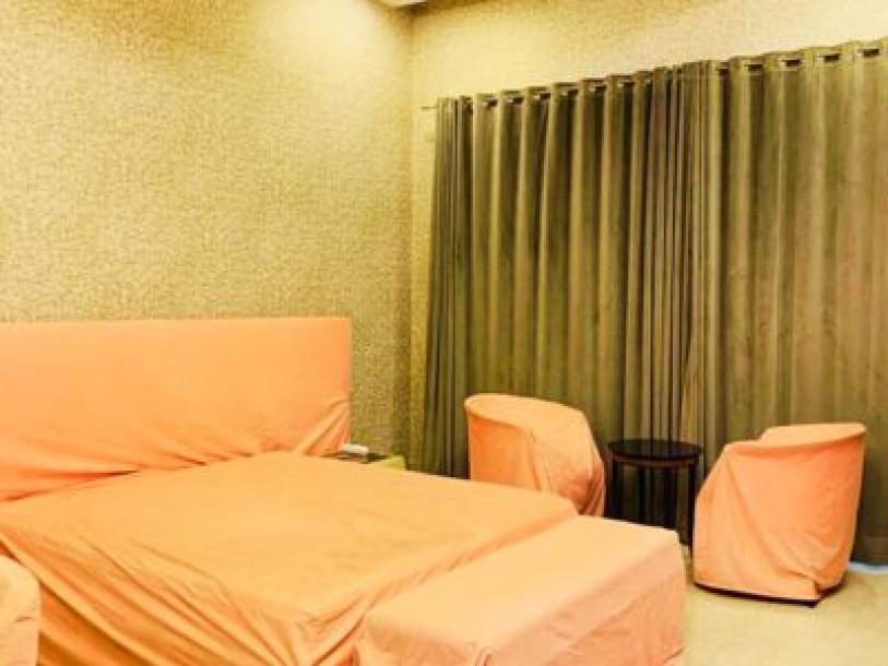 5 Bedroom Farm house 2420 sq yds in Chattarpur, South Delhi-11