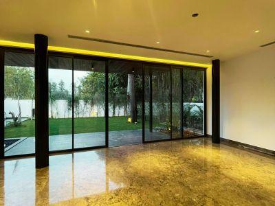 5 Bedroom Farm house 1750 sq yds in Chhatarpur DLF Farms, South Delhi