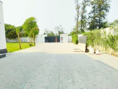 5 Bedroom Farm house 2400 sq yds in Sultanpur, South Delhi