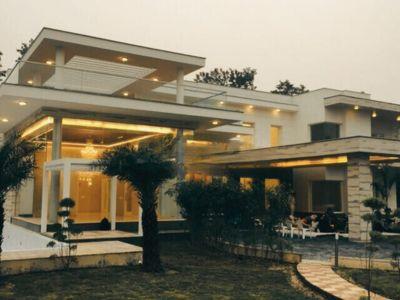5 Bedroom Farm house 5808 sq yds in Chattarpur, South Delhi