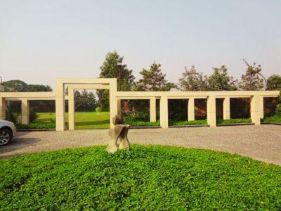 5 Bedroom Farm house 14520 sq yds in Chhatarpur DLF Farms, South Delhi