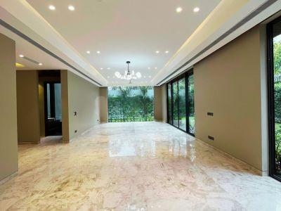 5 Bedroom Farm house 1400 sq yds in Sultanpur, Delhi