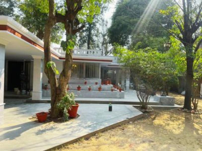 5 Bedroom Farm house 1800 sq yds in Chhatarpur DLF Farms, South Delhi-1