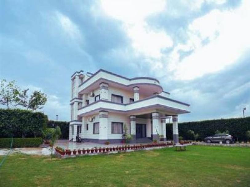 5 Bedroom Farm house 1750 sq-yds in Sultanpur, South Delhi-1