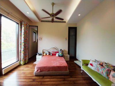 6 Bedroom Farm house 1700 sq yds in Chhatarpur DLF Farms, South Delhi