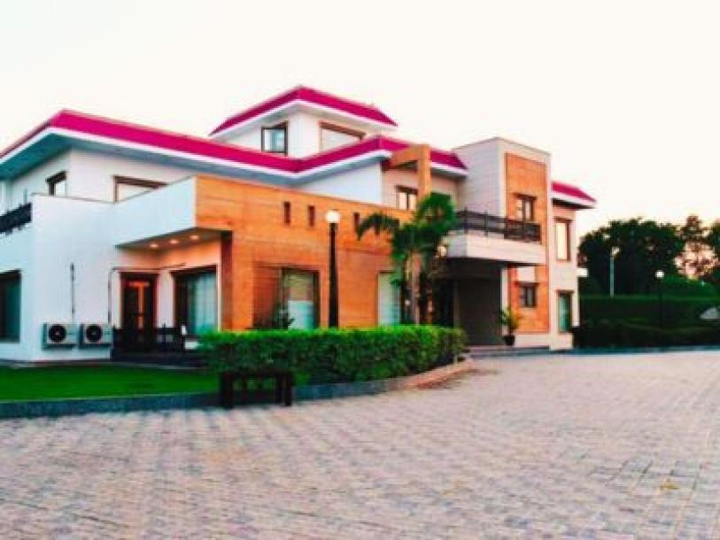 5 Bedroom Farm house 4840 sq yds in Chattarpur, South Delhi-5