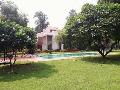 4 Bedroom Farm house 9680 sq yds in Ansal Satbari, South Delhi