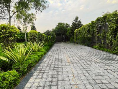 5 Bedroom Farm house 4840 sq yds in Ansal Satbari, South Delhi