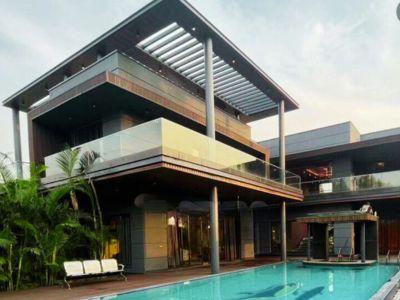 6 Bedroom Farm house 4840 sq yds in Chattarpur, South Delhi