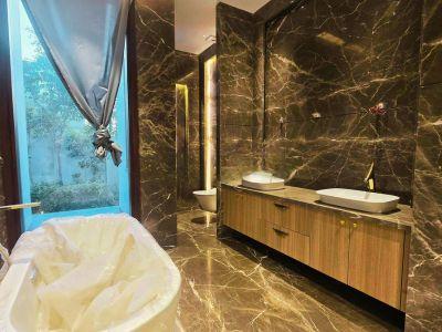 6 Bedroom Farm house 1666 sq yds in Dera Mandi, South Delhi