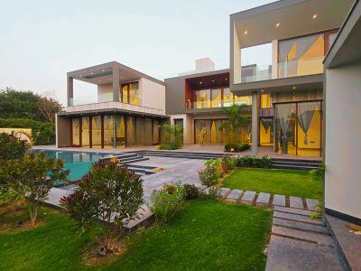 6 Bedroom Farm house 1666 sq yds in Dera Mandi, South Delhi
