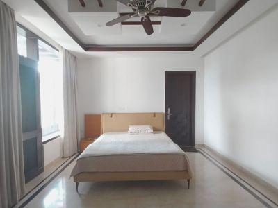 6 Bedroom Farm house 1222 sq yds in Chhatarpur DLF Farms, South Delhi