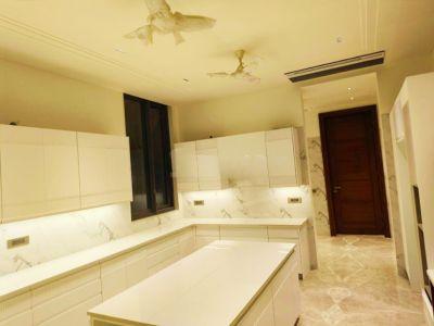 6 Bedroom Farm house 2200 sq yds in Radhey Mohan Drive, South Delhi