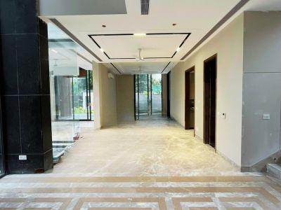 5 Bedroom Farm house 1600 sq yds in Ansal Satbari, South Delhi