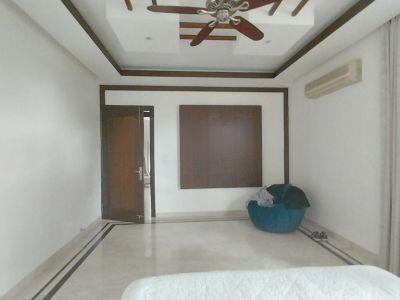 6 Bedroom Farm house 1222 sq yds in Chhatarpur DLF Farms, South Delhi