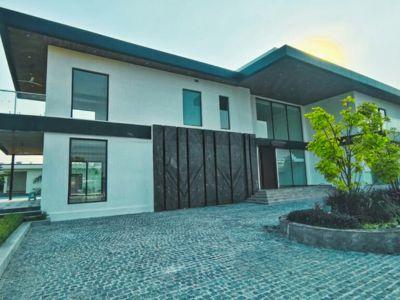 5 Bedroom Farm house 4840 sq yds in Dera Mandi, South Delhi