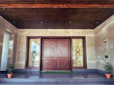 5 Bedroom Farm house in Sultanpur, South Delhi