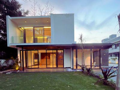 5 Bedroom Farm house in Vasant Kunj, South Delhi