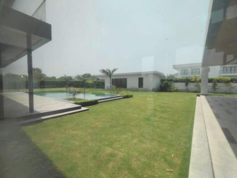 5 Bedroom Farm house 5000 sq yds in Dera Mandi, South Delhi-8