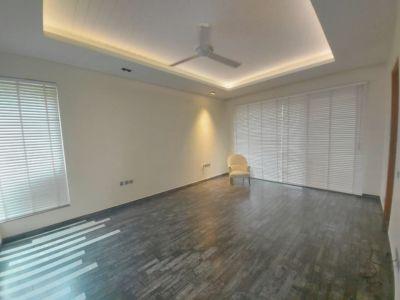 6 Bedroom Farm house 1600 sq yds in Chattarpur Delhi