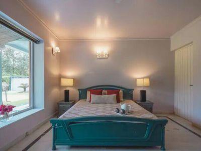 5 Bedroom Farm house 5000 sq yds in Chattarpur, Delhi