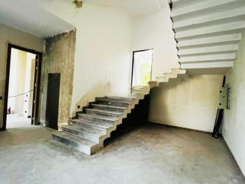 5 Bedroom Farm house 1600 sq yds in Ansal Satbari Delhi-2