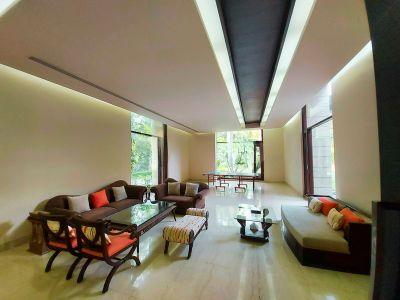 6 Bedroom Farm house 4840 sq yds in Dera Mandi, South Delhi