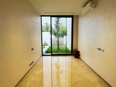 5 Bedroom Farm house 2016 sq yds in Radhey Mohan Drive, South Delhi