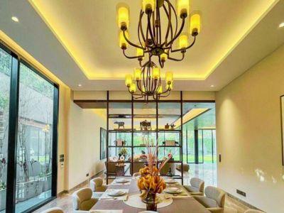 6 Bedroom Farm house 4840 sq yds in Chattarpur, South Delhi