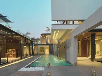 5 Bedroom Farm house 2420 sq yds in Chattarpur Delhi