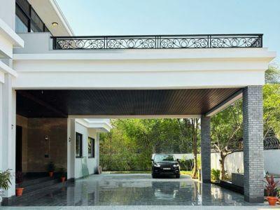 6 Bedroom Farm house 4840 sq yds in Sultanpur, South Delhi