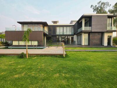 6 Bedroom Farm house 4840 sq yds in Dera Mandi, Delhi