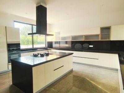 5 Bedroom Farm house 4840 sq yds in Dera Mandi, South Delhi