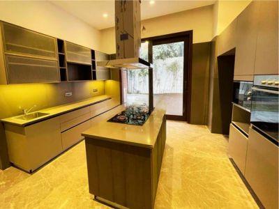 5 Bedroom Farm house 2420 sq yds in Vasant Kunj, South Delhi