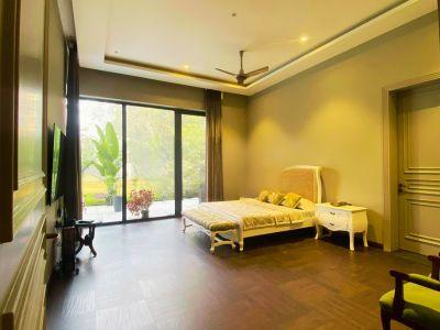 5 Bedroom Farm house 7260 sq yds in Chattarpur, South Delhi