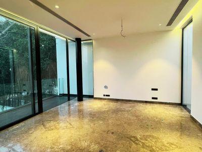 5 Bedroom Farm house 1750 sq yds in Chhatarpur DLF Farms, South Delhi