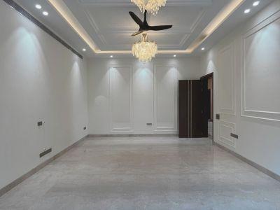 6 Bedroom Farm house 4840 sq yds in Chattarpur Delhi