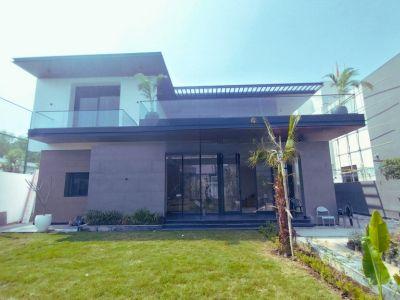 5 Bedroom Farm house 177 sq yd in Sultanpur, South Delhi